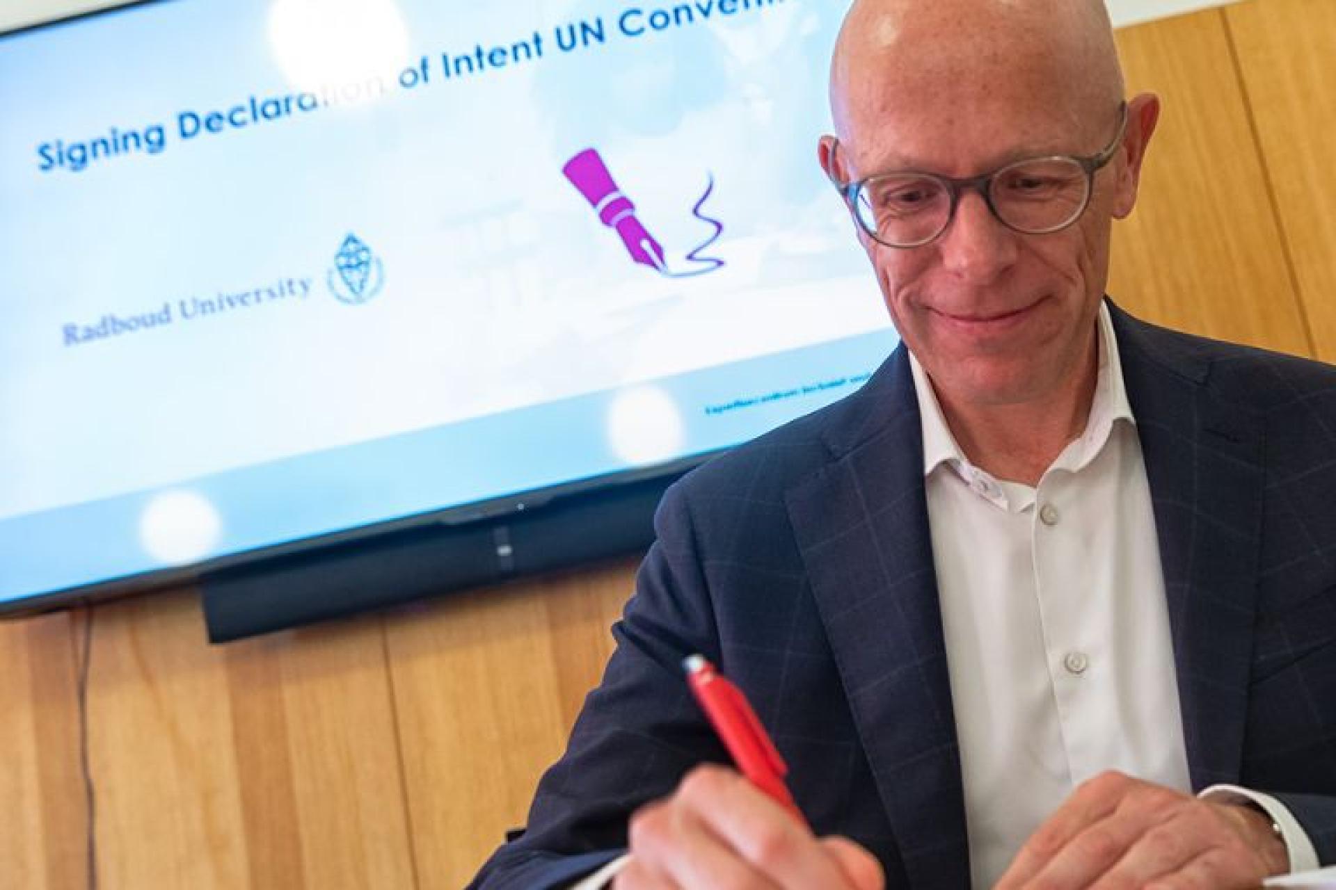Verdrag ondertekenen